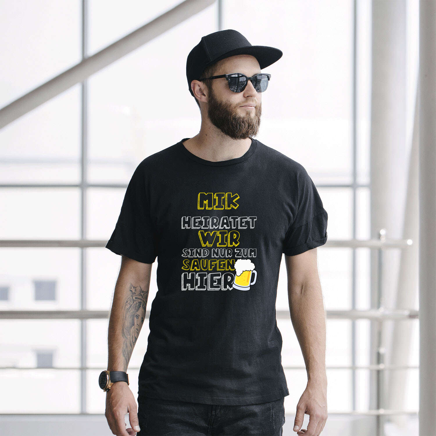 JGA T-Shirt »Wir sind nur zum Saufen hier« für den Namen »Mik«