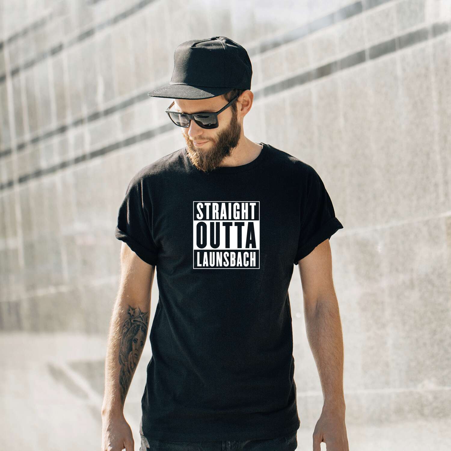 T-Shirt »Straight Outta« für den Ort »Launsbach«